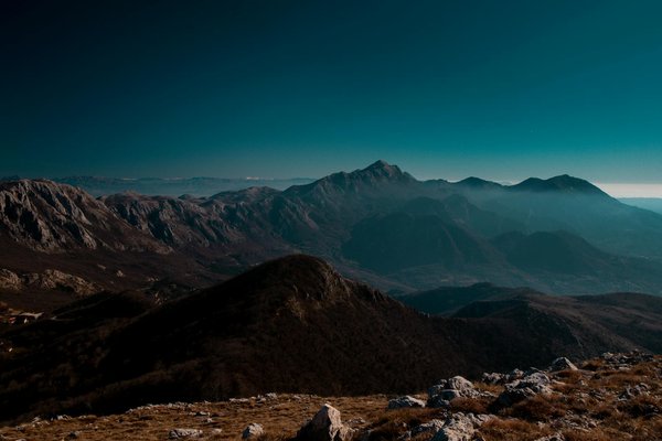 Quels sont les meilleurs conseils pour une randonnée en traîneau à chiens en Alaska?