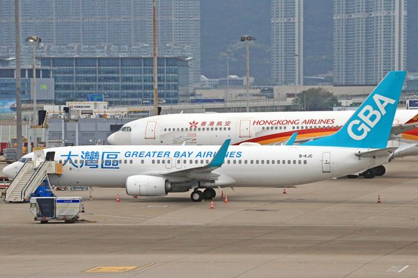 Comment planifier une excursion pour observer les ours polaires dans l'Arctique canadien ?